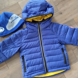 Canada goose unisex down jacket 2-3 years with merino toque